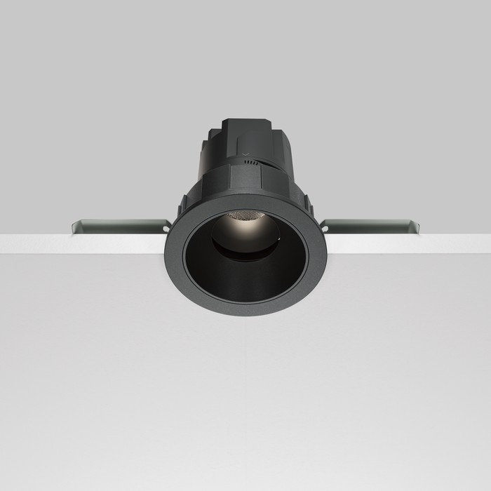 DL057-7W4K-B