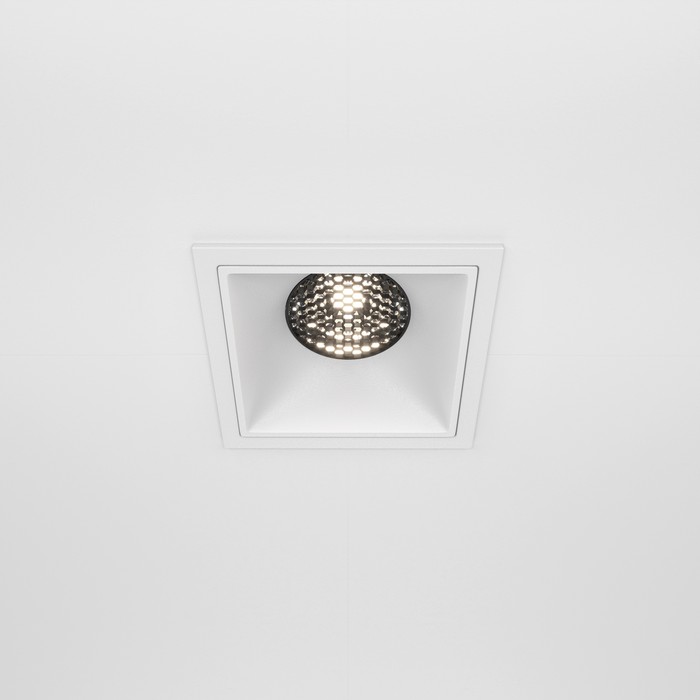 DL043-01-15W4K-SQ-W
