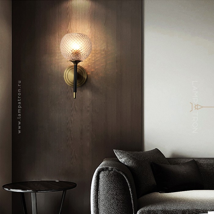 CHLOE-WALL01