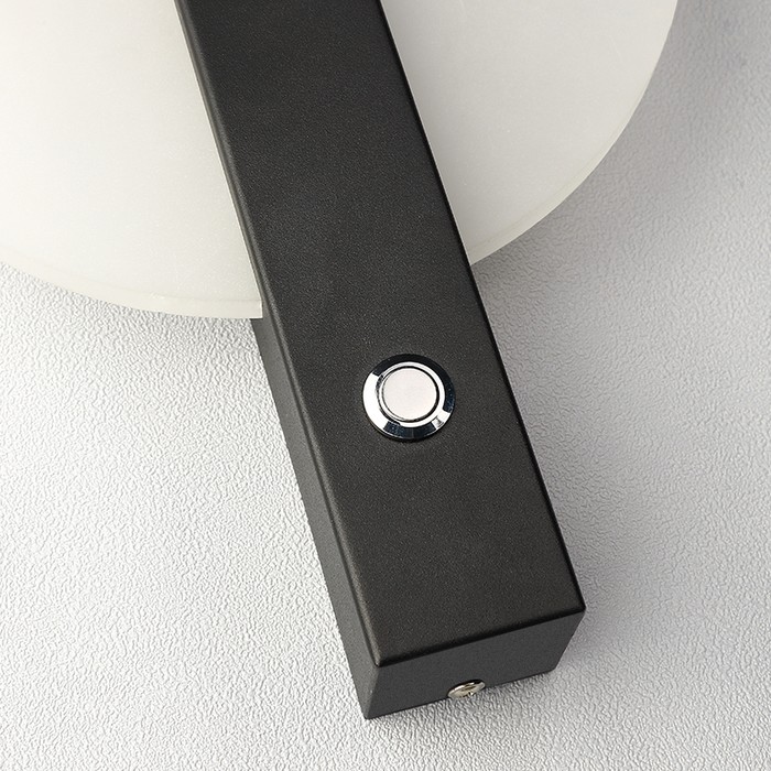 helger-black