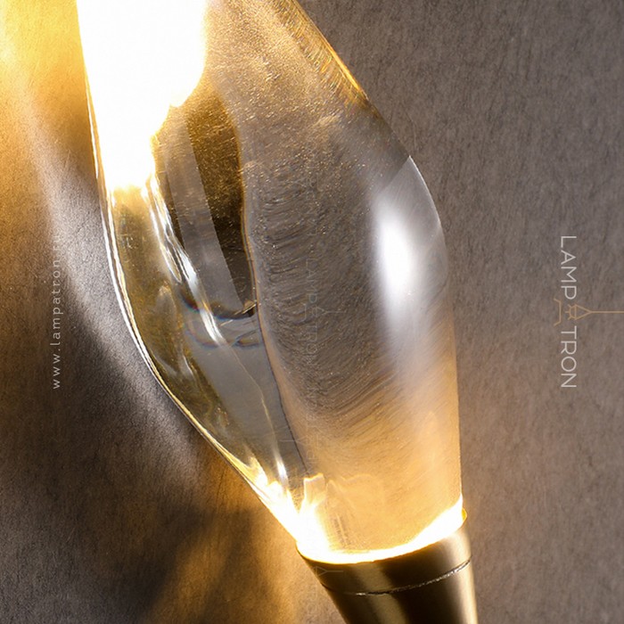 FAME-WALL01
