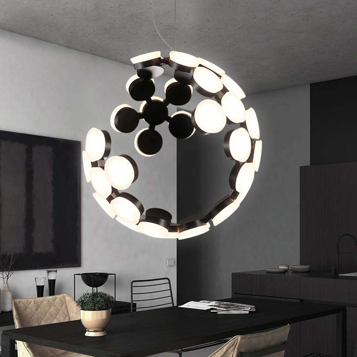 luna-black