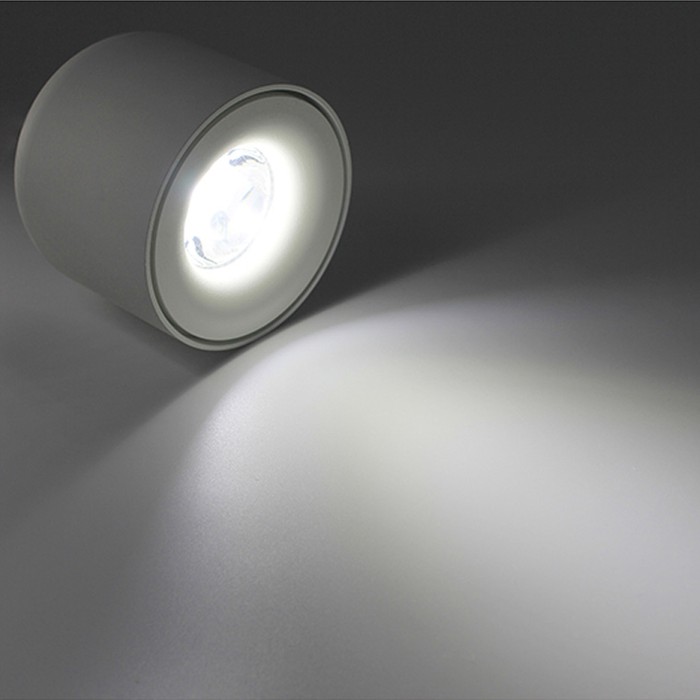 q-7w-white
