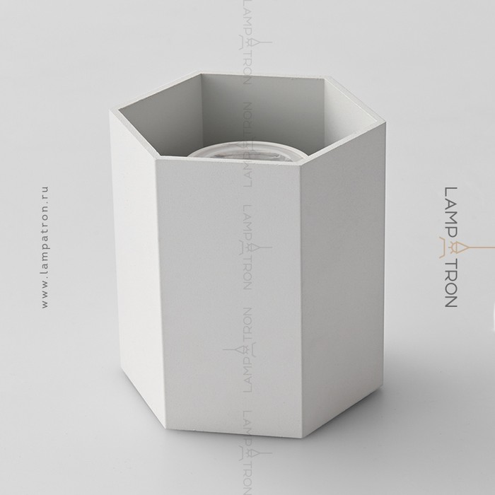 console-1-white-4&minus;7