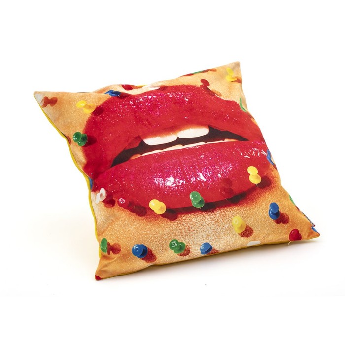 Toiletpaper Mouth With Pins