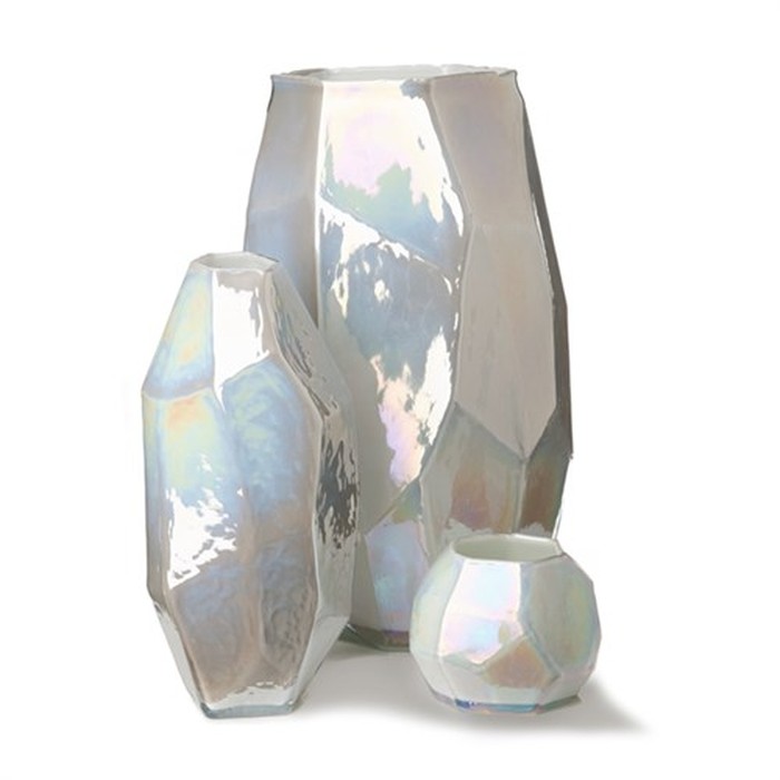 Graphic luster white