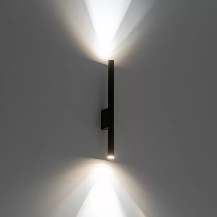10563