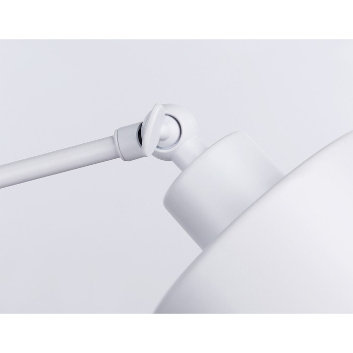 TR8135