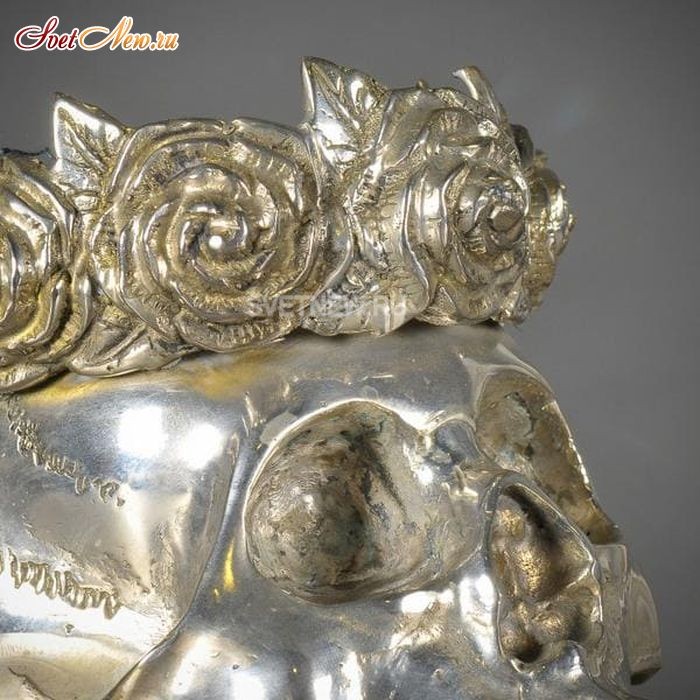 Silver Queen Skull Extraordinary Voyages