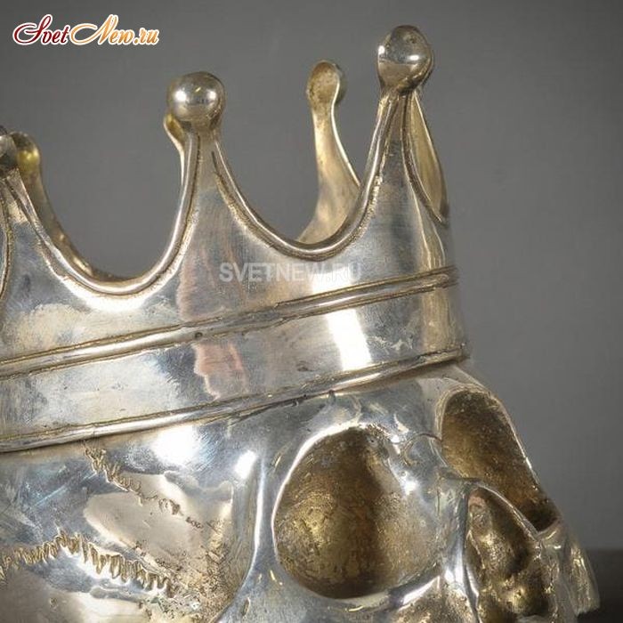 Silver King Skull Extraordinary Voyages